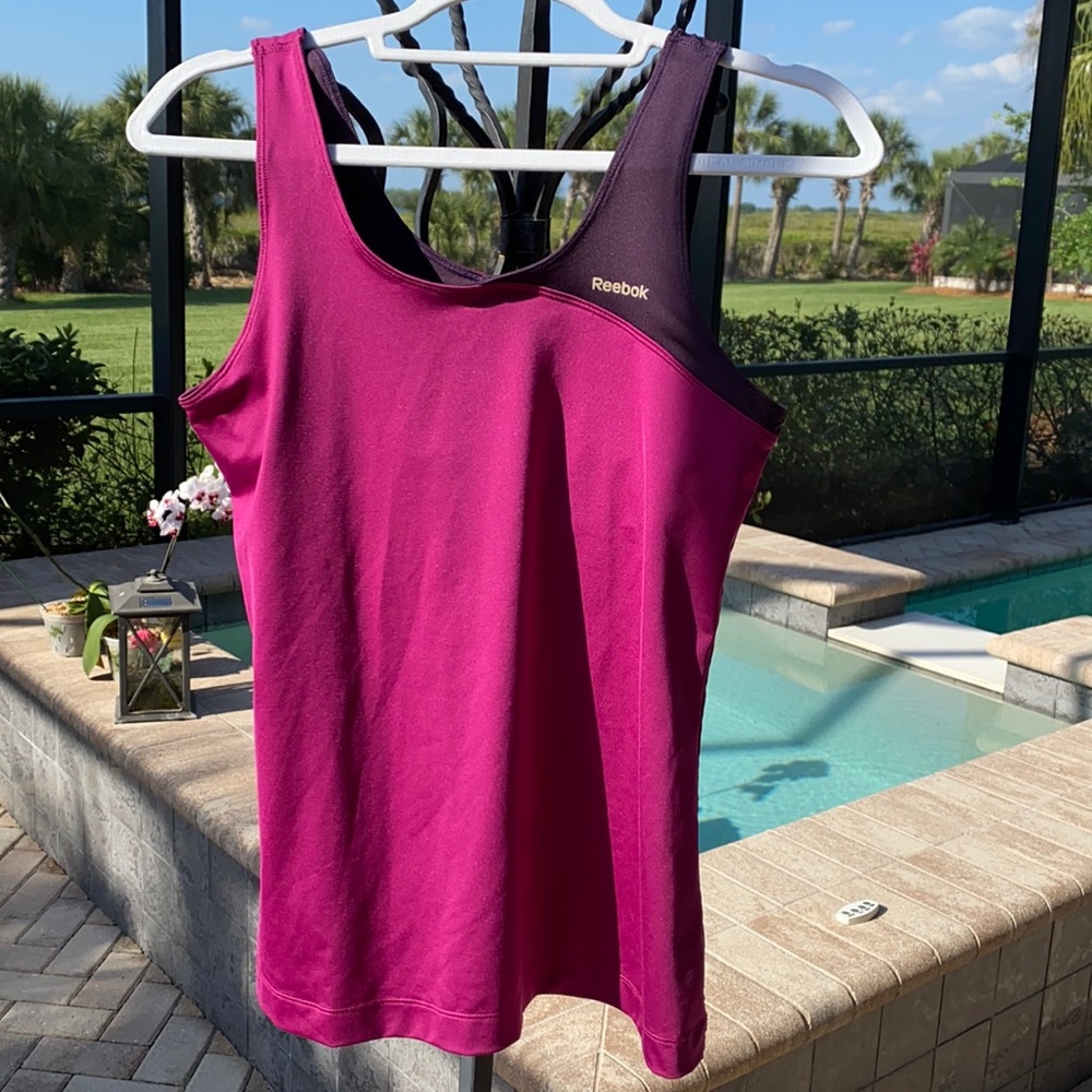 Reebok classic color block tank w/ built in bra